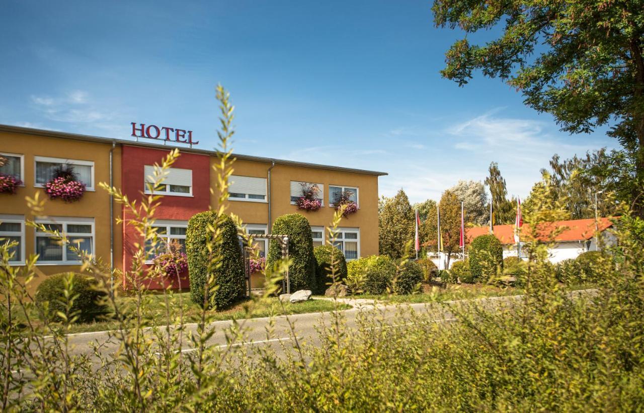 Hotel Amerika باد شوسنريد المظهر الخارجي الصورة